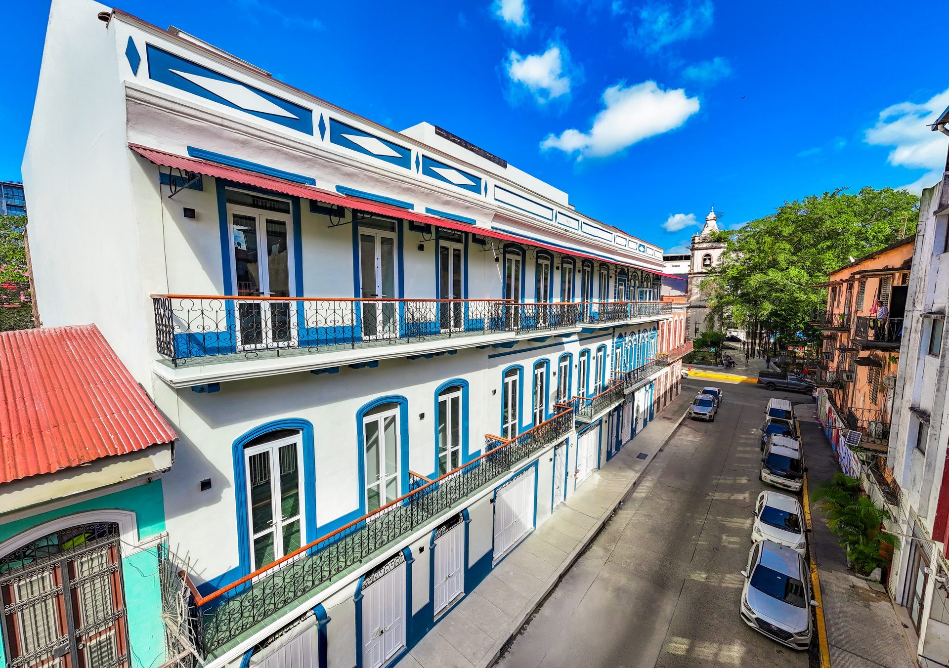 Fachada de Casa Variedades en el Casco Antiguo
